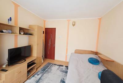 Apartament cu 2 camere decomandat în Micro 21 - 1