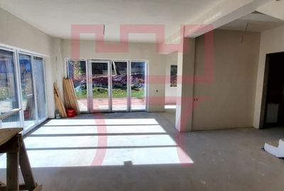 Casă individuală cu 4 camere cu Canalizare în Dâmbul Rotund - 1
