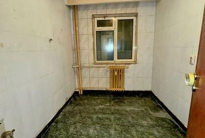 Tomis Nord - piața Ciresica 3 camere decomandate 67 mp - 8