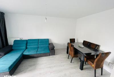 Apartament cu 2 camere decomandat în Tractorul