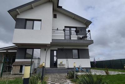 Casă cu 5 camere cu Teren 400 Mp în Central - 12