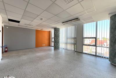 Spațiu comercial, de 350 mp, în Central - 11