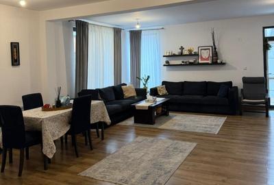 Casă cu 4 camere cu Canalizare în Bucureștii Noi