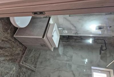 Apartament cu 3 camere decomandat în Ultracentral