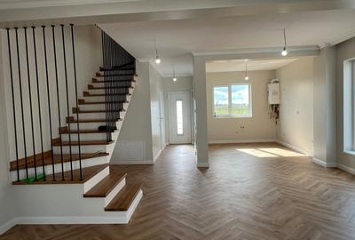 Duplex cu 4 camere cu Canalizare în Moșnița Nouă - 9