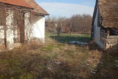 Casă cu 4 camere cu Teren 1400 Mp în Central - 11