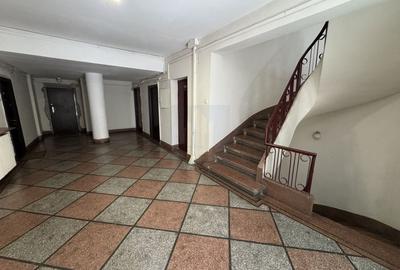 Apartament cu 3 camere decomandat, mobilat în Unirii - 33