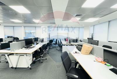 Birou, de 758.34997558594 mp, în P-ța Victoriei - 3