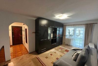 3 camere decomandate, etaj intermediar,zona strazii Arinilor - 1