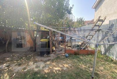 Casa 4 camere, 143 mp Sc, 380 mp teren, cartier 1 Mai, zona - 6