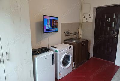 Proprietar, vand garsoniera zona Medicina - 6