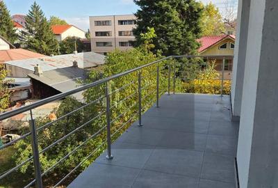 Apartament cu 3 camere decomandat în Giurgiului - 10