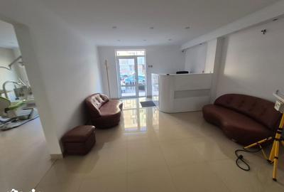 Spațiu comercial, de 90 mp, în Central - 1