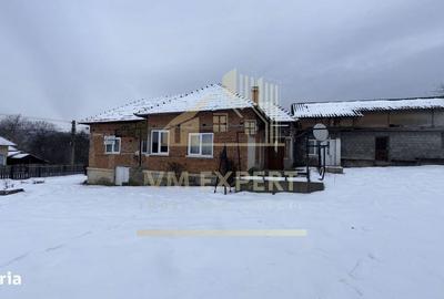 Casă cu 4 camere în Păuleasca - 8