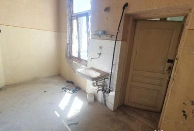 Apartament cu 5 camere semidecomandat în Central - 13