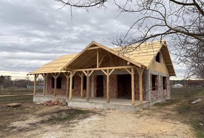 Casă cu teren generos, în complexul Poiana Florilor - 2