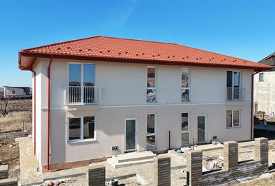 Duplex cu 4 camere cu Canalizare în Valea Lupului - 2