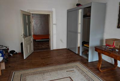 Casa 6 camere libera la vanzare RASNOV - 3