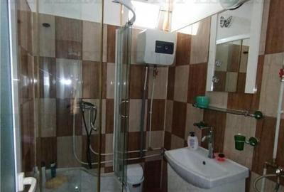 Casa, gradina si curte intr - un peisaj de poveste, aici in - 3