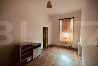 Casă cu 6 camere cu Teren 277 Mp în Central