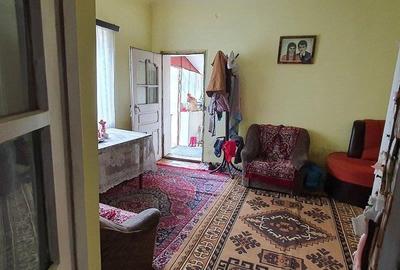 CASA SI TEREN CURTE DE VANZARE IN BARCANESTI LA DN - 7