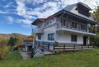 Hotel/Pensiune, de 356 mp, în Poiana Mărului - 9