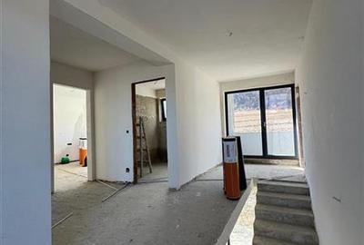 Casă individuală cu 4 camere cu Canalizare în Chinteni - 12