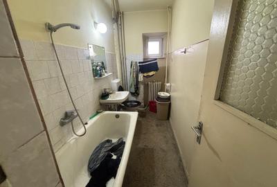 Apartament cu 3 camere, mobilat în Bd. Independenței - 5