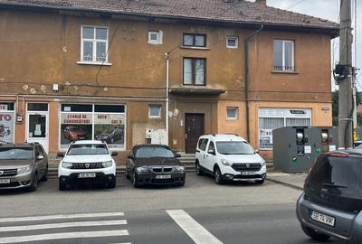 Apartament cu 2 camere decomandat în Central - 1