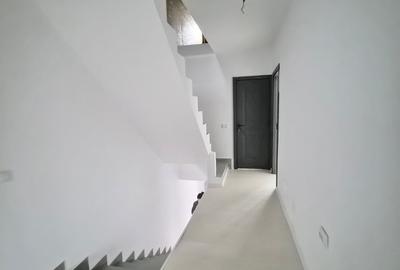 Duplex cu 5 camere cu Canalizare în Haliu - 17