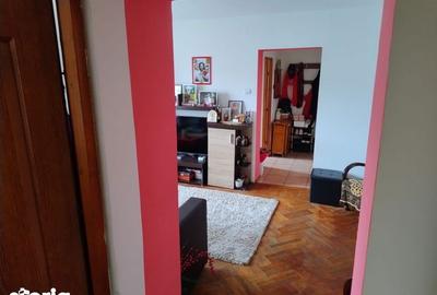 Apartament cu 2 camere semidecomandat în Micro 9 - 1