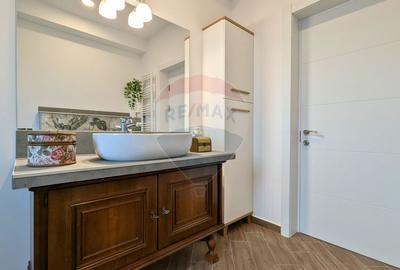 Casă cu 5 camere cu Teren 432 Mp în Balotești - 45