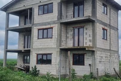 Casa de vanzare p+1+m - 2