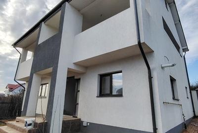 Casa cu 5 camere, doua bai Bucium Casa cu 5 camere, doua bai Bucium - 4