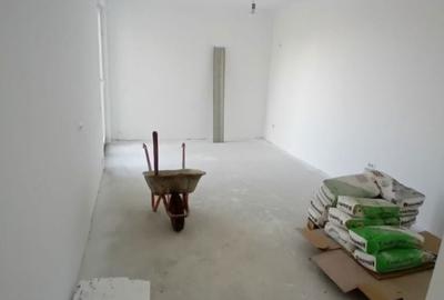 Casă cu 3 camere în Dragomirești-Deal
