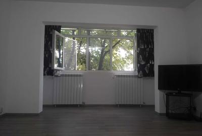 Garsonieră decomandată în Traian - 6