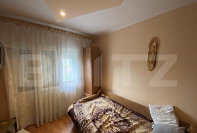 Apartament 3 camere, 65 mp etaj 2/4 decomandat, zona Dumbrav - 2