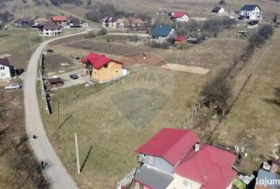 Teren de 3591 mp, în Aghireșu - 12
