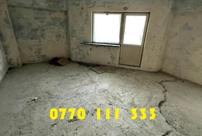 Apartament cu 3 camere decomandat în Independenței - 1