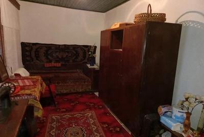 Casă cu Teren 1200 Mp în Scânteia - 1