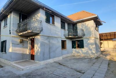 Casă cu 6 camere în Central - 10