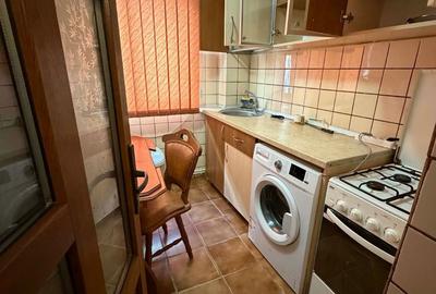Apartament cu 2 camere semidecomandat în Micro 3 - 8