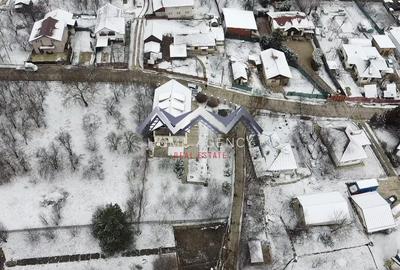 Casă cu 6 camere cu Teren 868 Mp în Central - 11