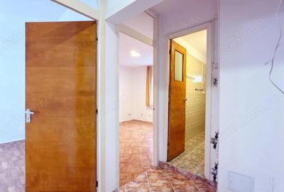 Apartament cu 3 camere decomandat în Tei - 2