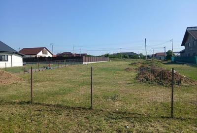 Teren de 700 mp, în Braniștea - 2