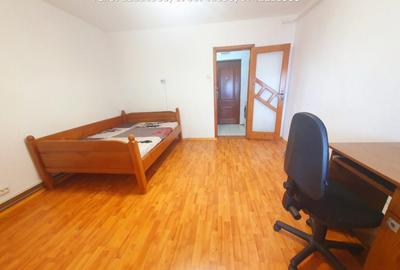 Garsoniera, situata in Targu Jiu, Str. Zambilelor Garsoniera, situata in Targu Jiu, Str. Zambilelor - 2