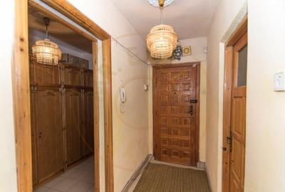 Apartament 4 camere decomandat Costesti, jud. Arges - 1