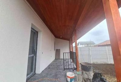 Casă cu 6 camere cu Teren 250 Mp în Central - 4