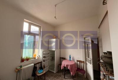 Casă individuală cu 6 camere cu Teren 300 Mp în Vitan - 3