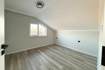 Casă cu 7 camere cu Teren 320 Mp în Sântion - 3